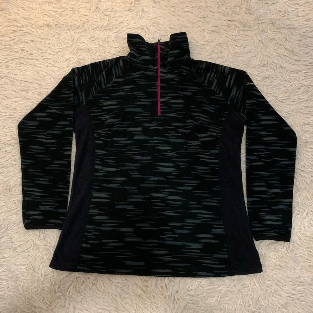 Columbia Black and Gray Turtleneck Sweater
